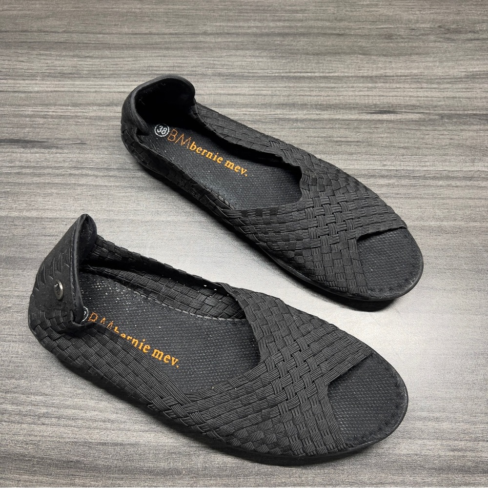 Bernie MEV. EU 38 US 7.5 black Slip On Flats
